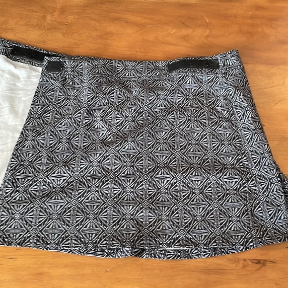 RIPSKIRT Size Medium - Picture 11 of 12